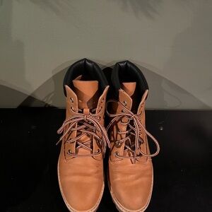 Women’s Tan Boots